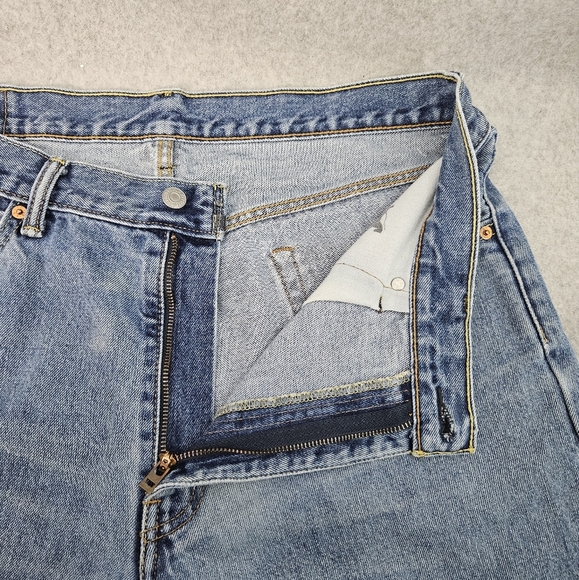 Levi's 550 Men's Relaxed‎ Fit Jeans Size 36x32 100% Cotton - Picture 3 of 8